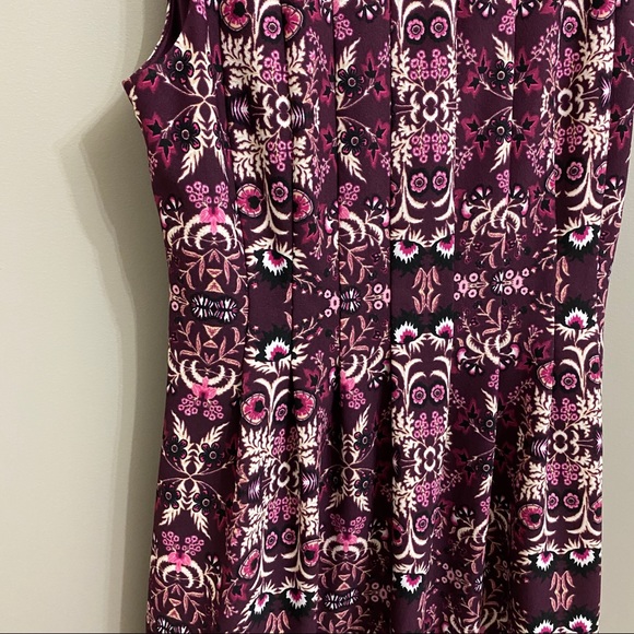 Vince Camuto Floral Pleated Dress - Picture 4 of 7